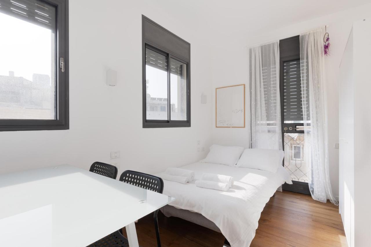 Elegant Apartment W Balcony & Mamad In Heart Of Tel Aviv By Sea N' Rent Экстерьер фото