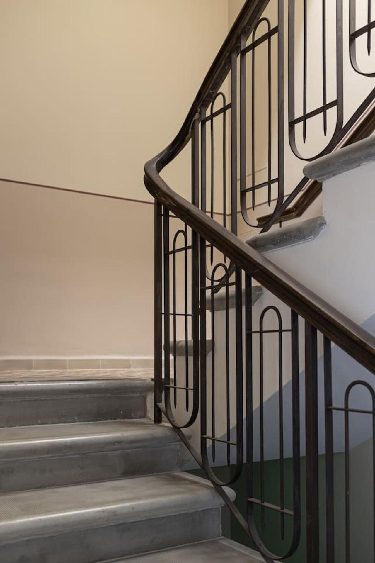 Elegant Apartment W Balcony & Mamad In Heart Of Tel Aviv By Sea N' Rent Экстерьер фото