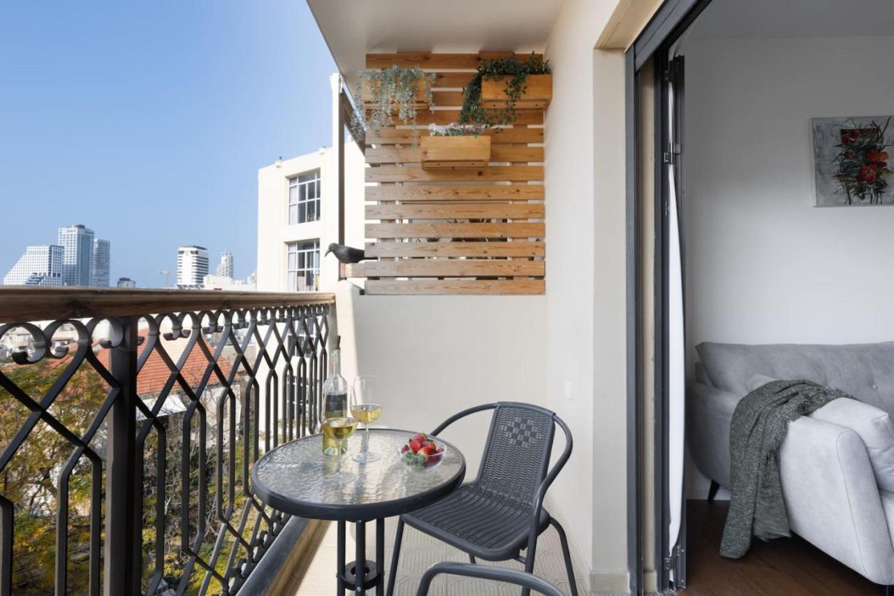 Elegant Apartment W Balcony & Mamad In Heart Of Tel Aviv By Sea N' Rent Экстерьер фото